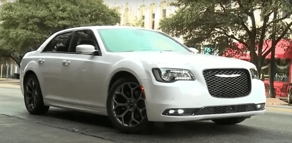 Chrysler 300 Sedan for Airports Trips